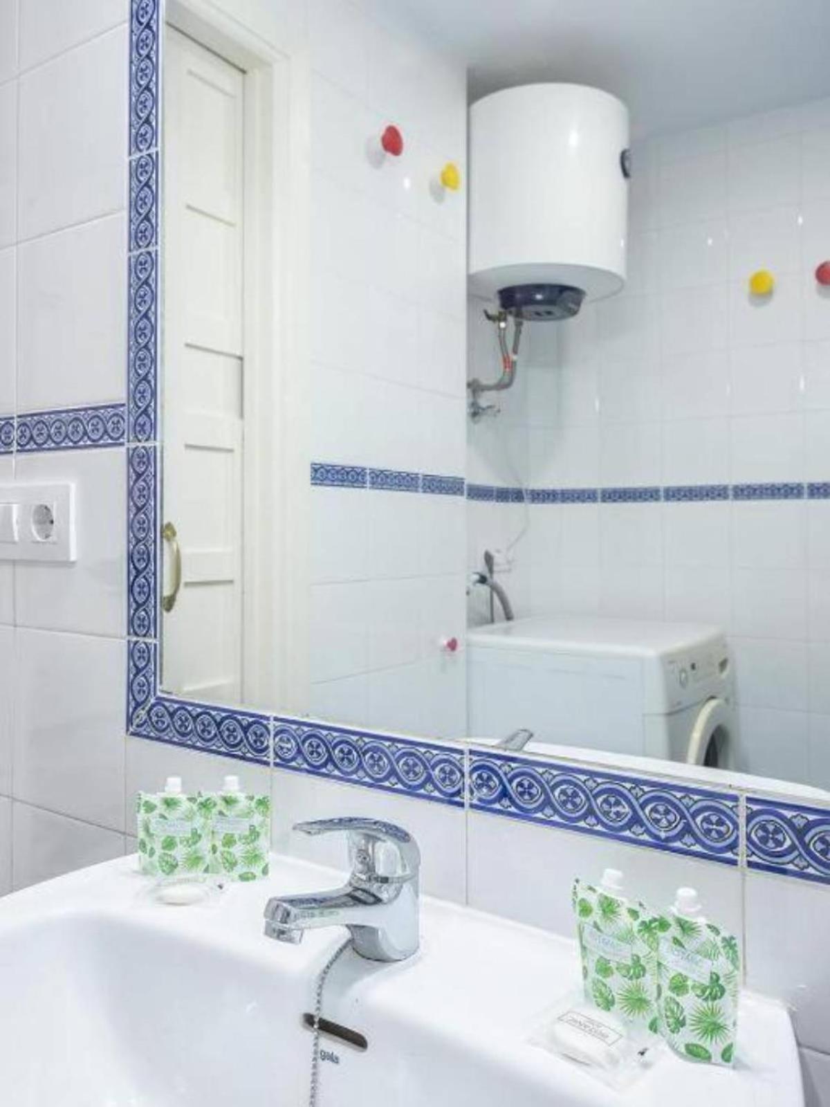 Moderno Apartamento Cerca A Plaza Espana إشبيلية المظهر الخارجي الصورة